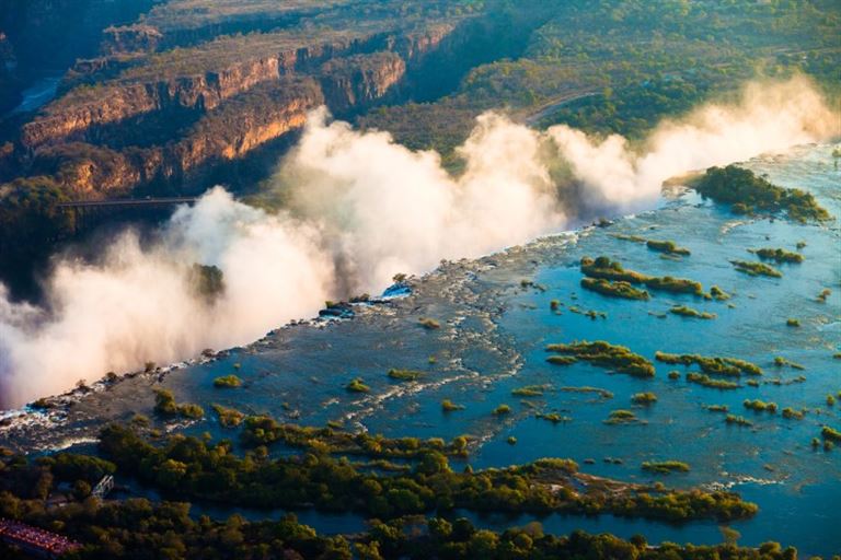 Rovos Rail - von Pretoria bis Victoria Falls ©edan /adobestock